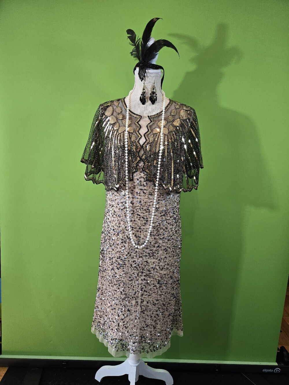 1920s  Dress  Gold  Vintage With Accessory Size XL GREA CONDITION